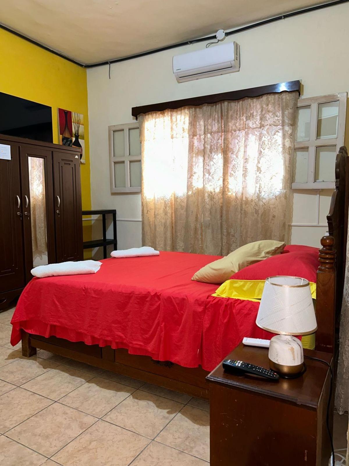 Casa Maya Itza Флорес Экстерьер фото