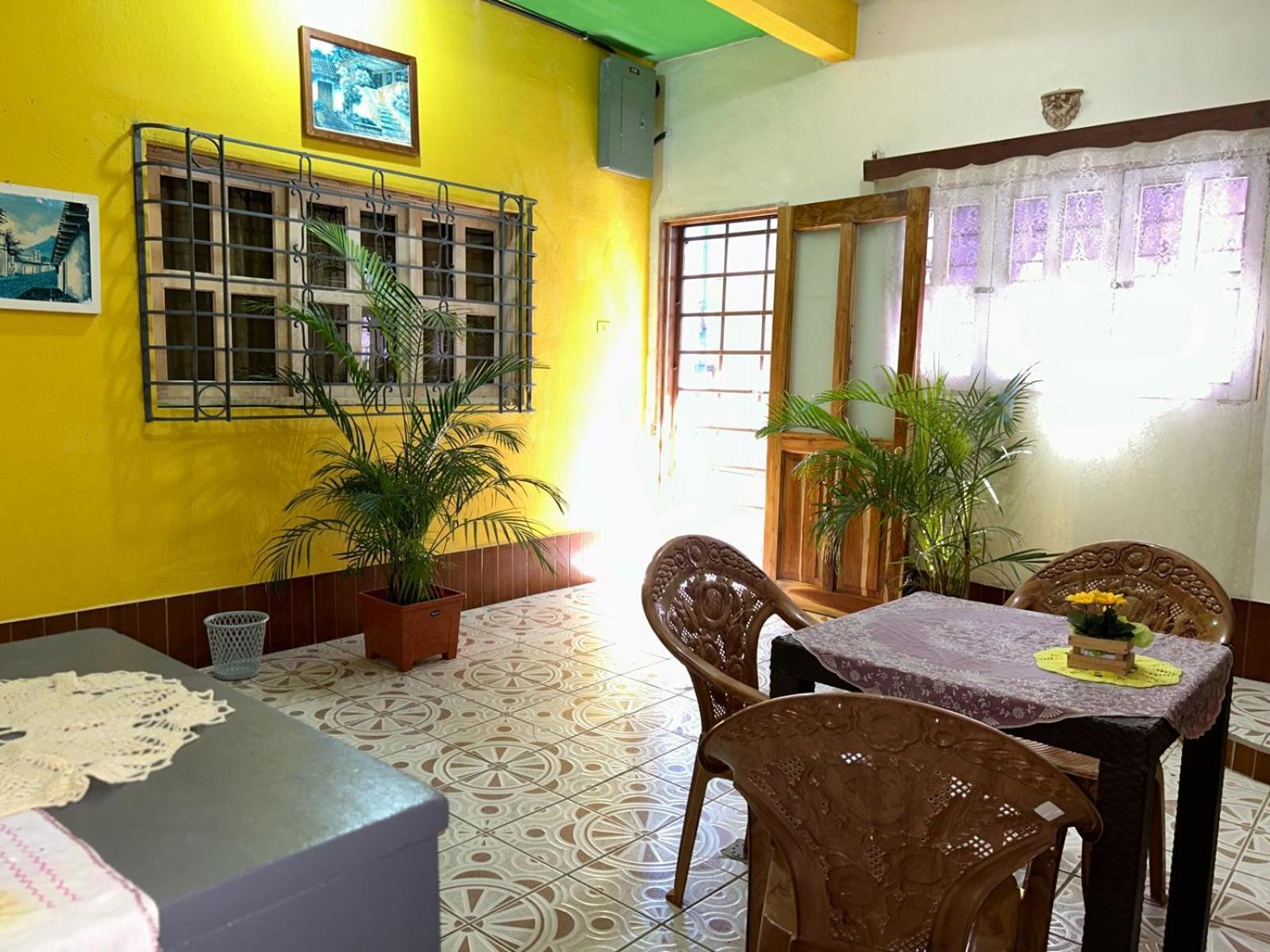 Casa Maya Itza Флорес Экстерьер фото