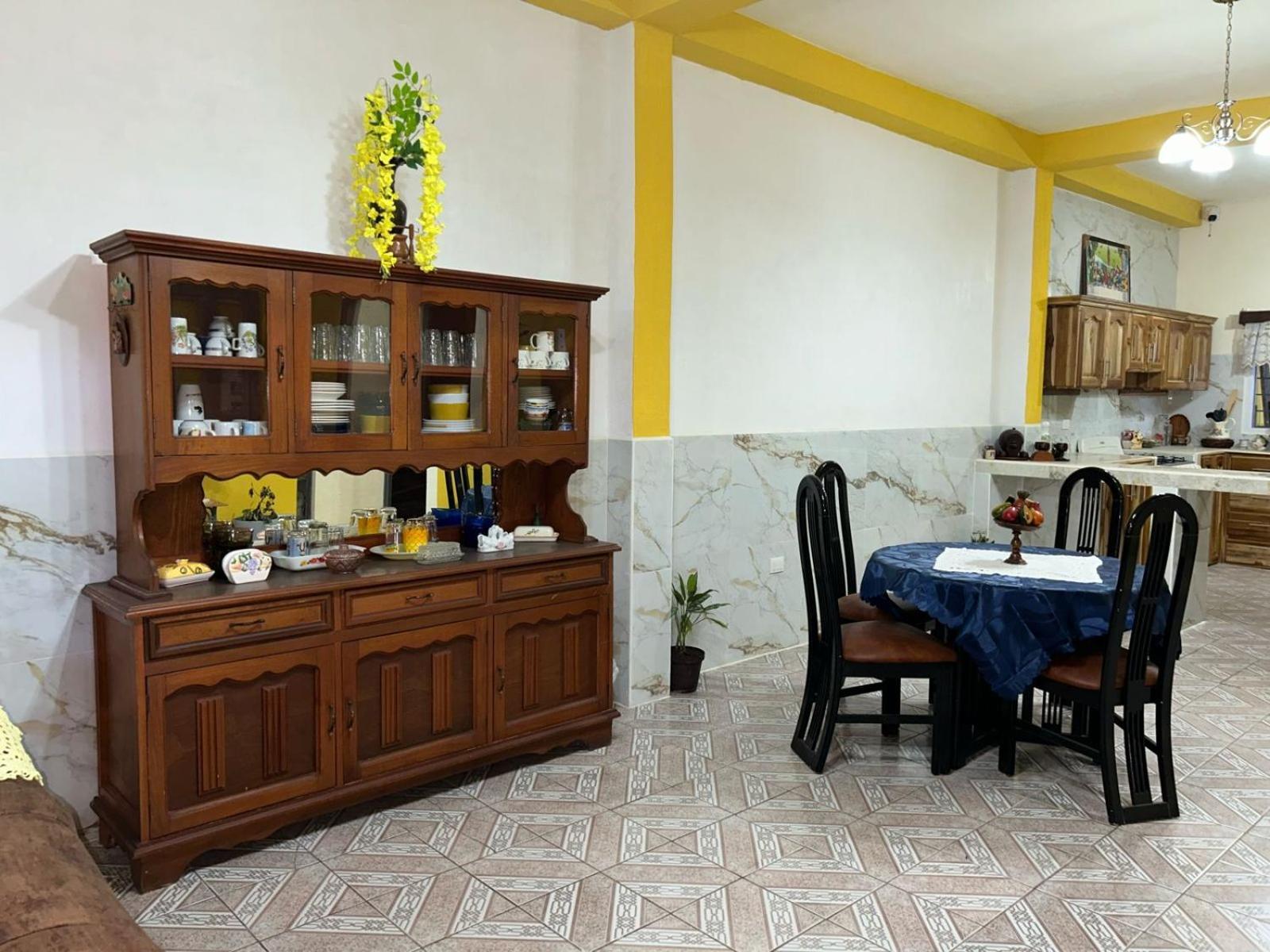 Casa Maya Itza Флорес Экстерьер фото
