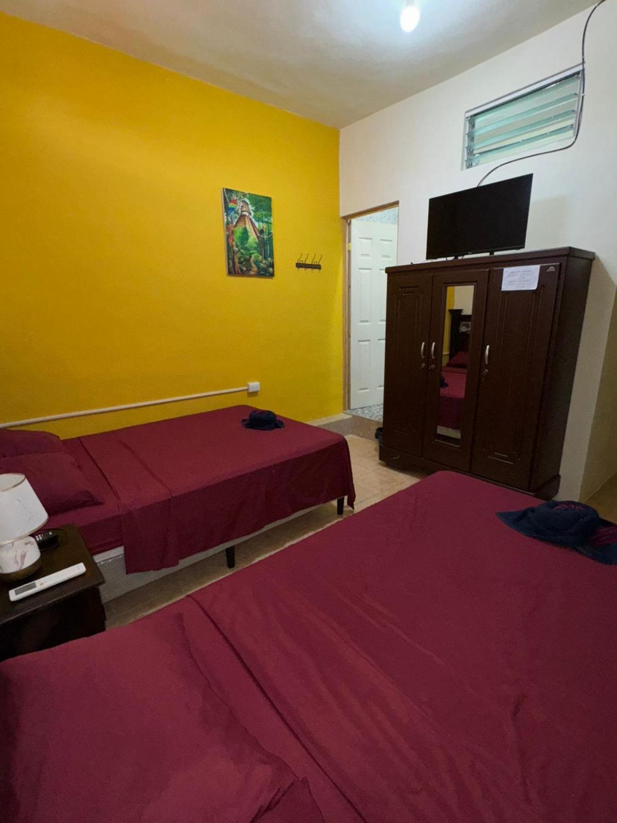 Casa Maya Itza Флорес Экстерьер фото
