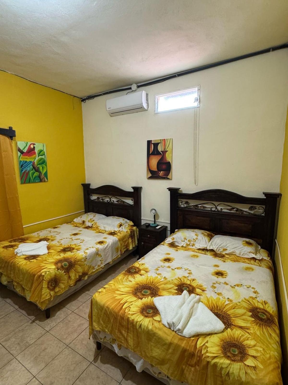Casa Maya Itza Флорес Экстерьер фото