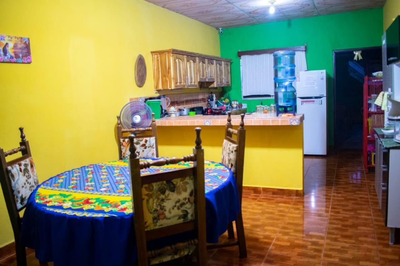 Casa Maya Itza Флорес Экстерьер фото